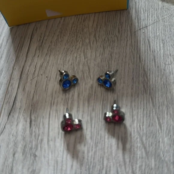 Disney World Mickey Mouse 2 sets of earrings , bag, hair tie - Picture 2 of 5